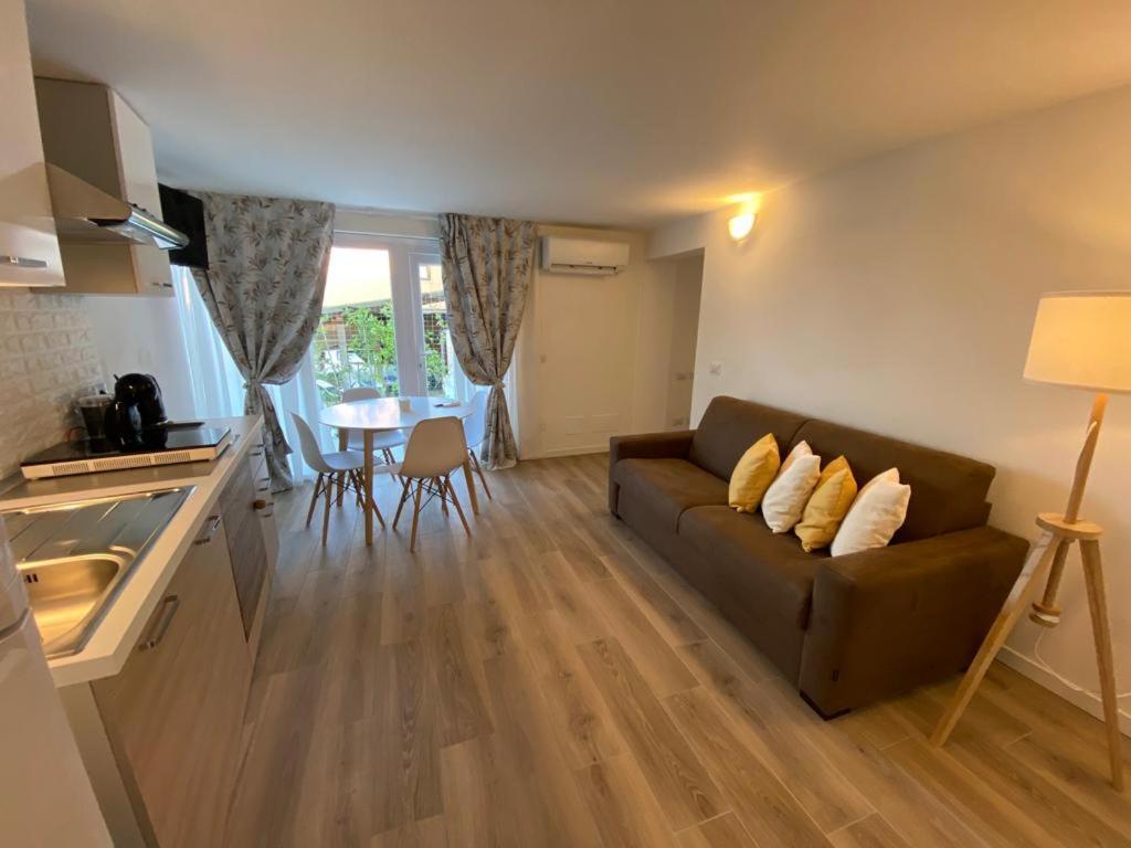 Appartamento Casa dell'Oca Pastrengo Esterno foto